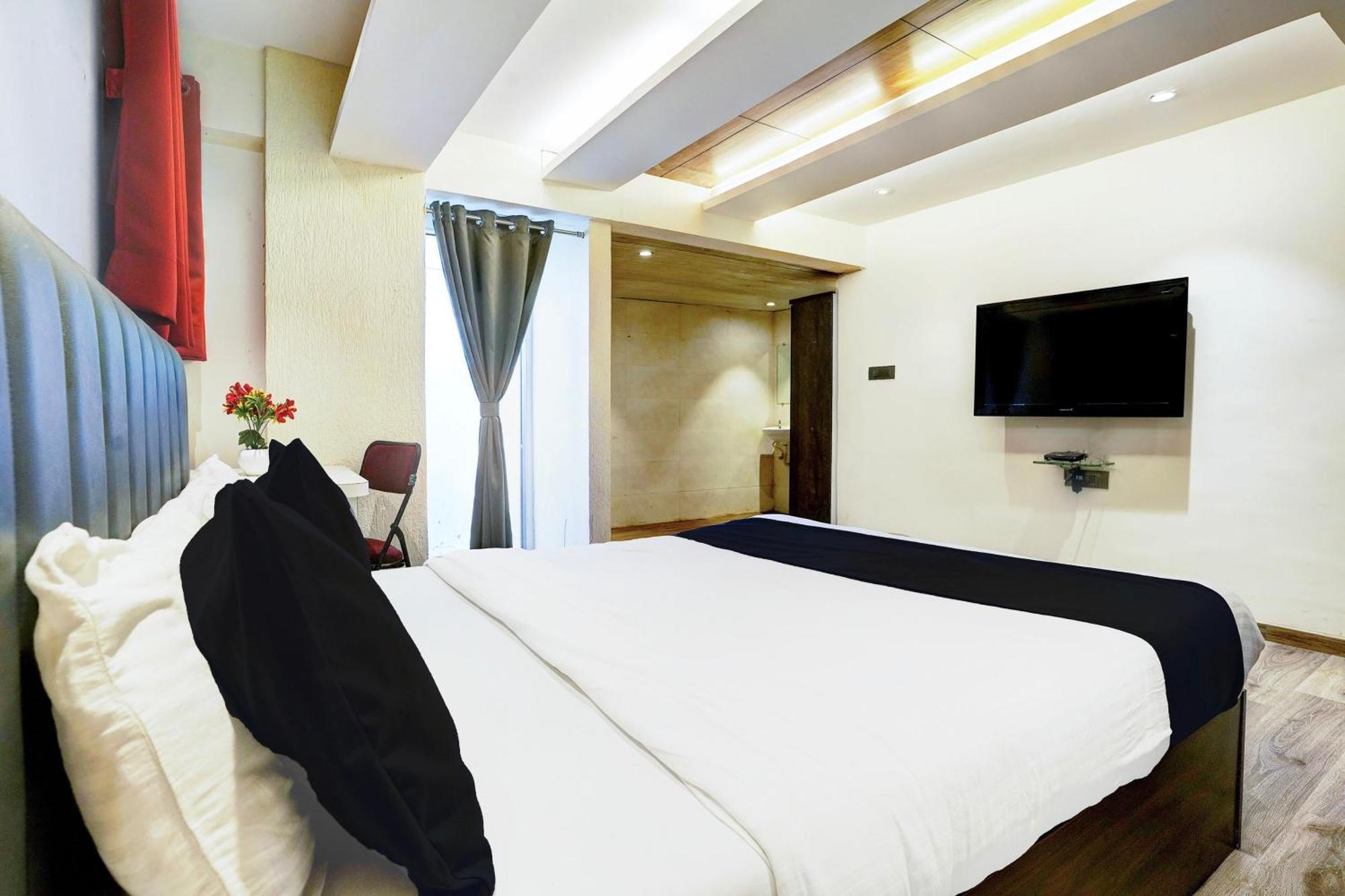 Super Hotel O Seawoods Near Palm Beach Road Formerly Sai Roop Navi Mumbai Eksteriør billede